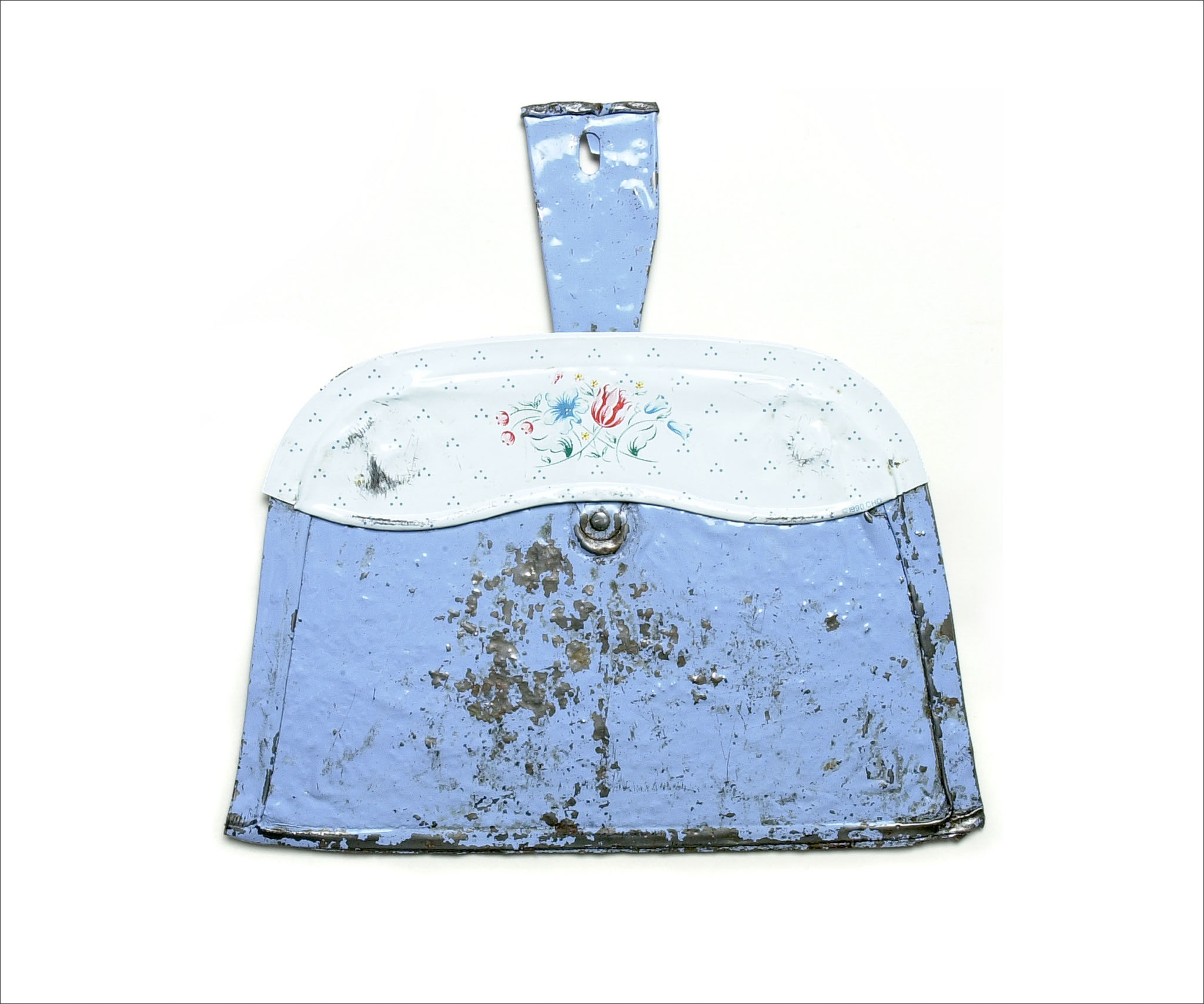dust_pan_R-Edit_web.jpg